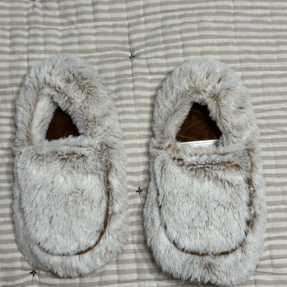 Warmies “Marshmallow Brown” Heatable Slippers (fits women sizes 6-10)